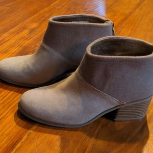 Toms booties